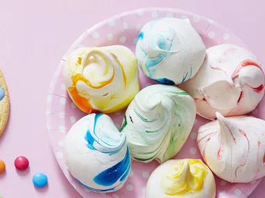 Meringue swirls