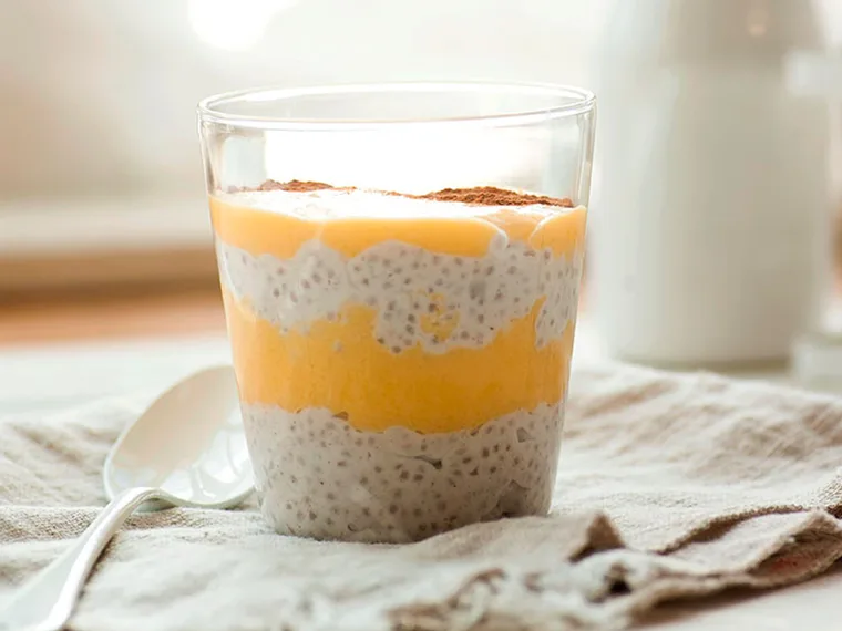 Chia and lemon curd pudding