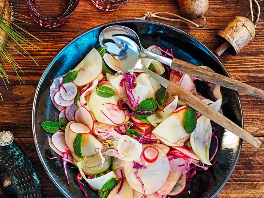 Fennel, apple and radish slaw
