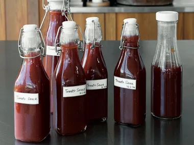 Home-made tomato sauce