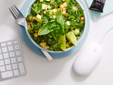 Tips for eating healthily when you're at the office