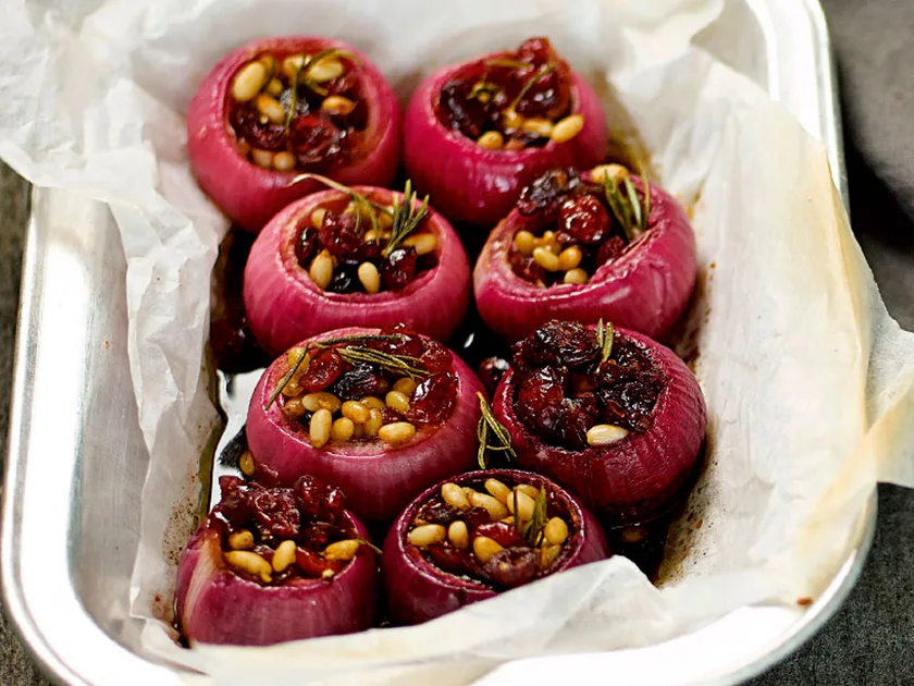 Baked stuffed red onions
