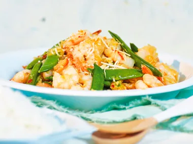 Chilli prawns with rice