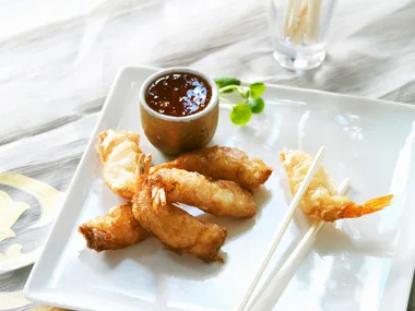 Filo-wrapped prawns