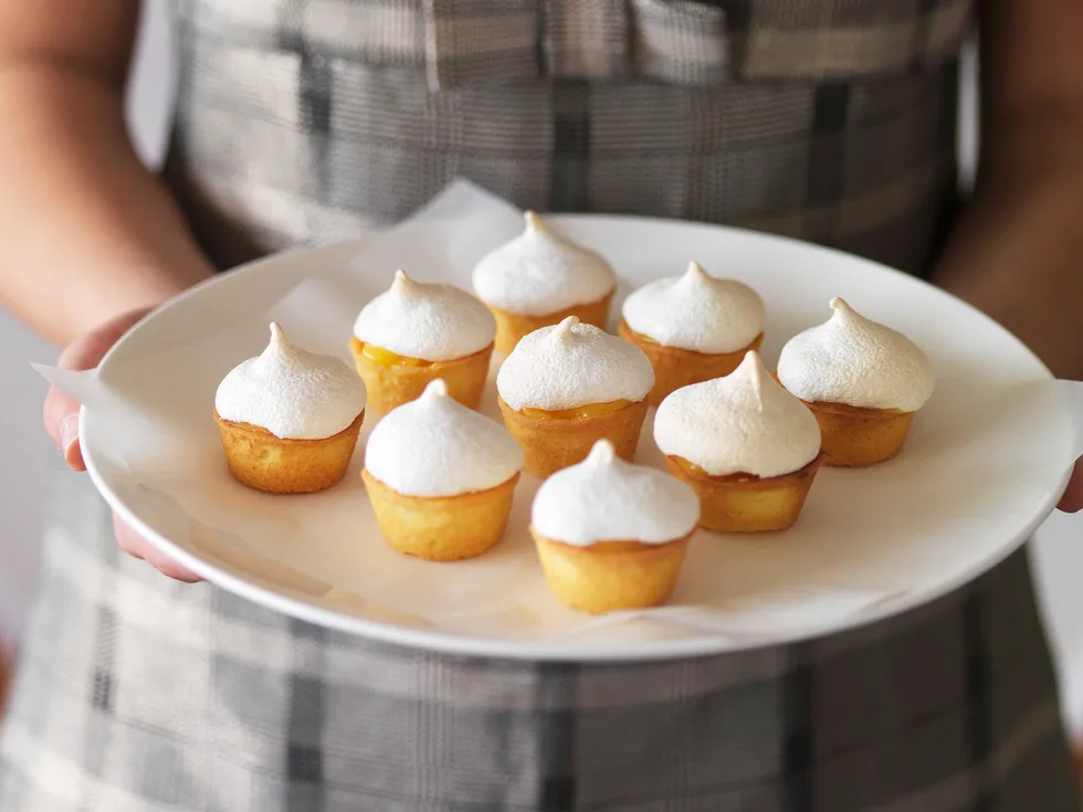 Mini lemon meringue tarts