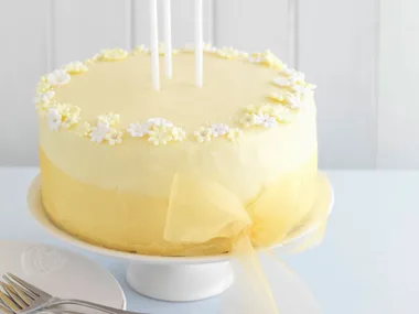 Lemon and gin cake with white chocolate buttercream