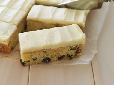 Easy sultana slice