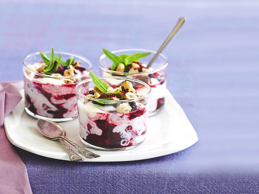 Easy berry fool