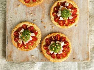 Individual roast tomato and smoked chicken tarts
