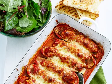 Stuffed courgettes