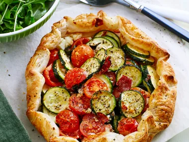 Free-form Mediterranean pie
