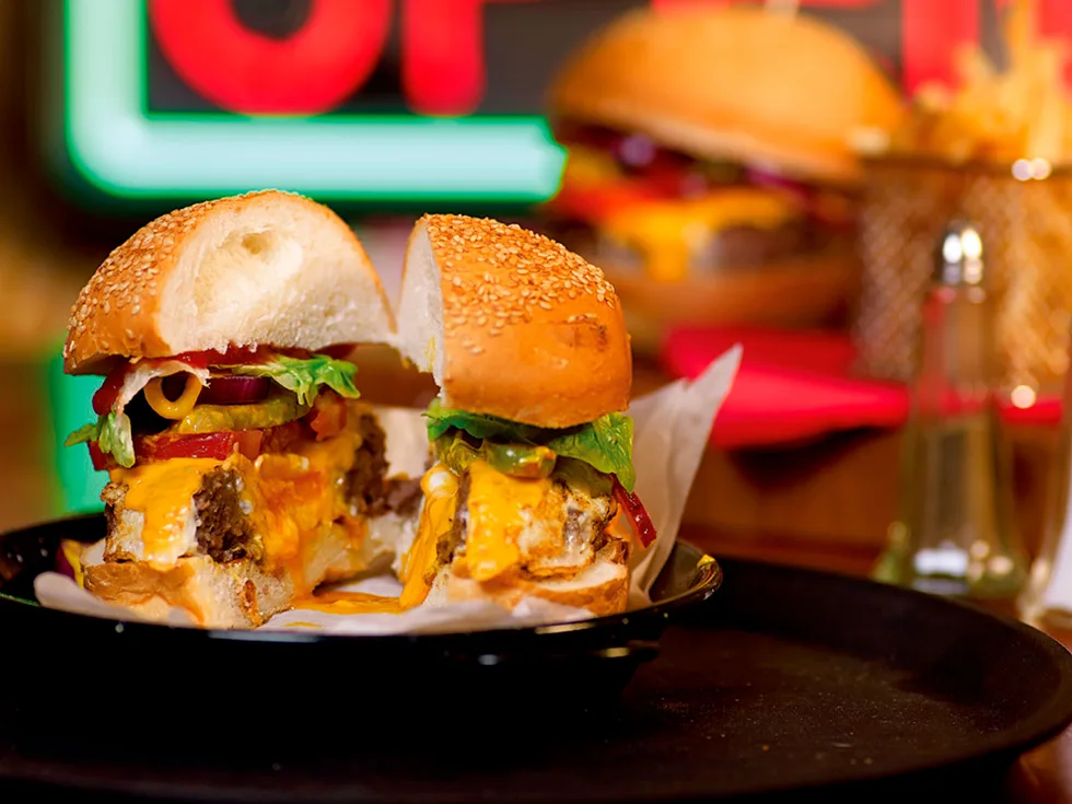 Egg-in-the-hole burger