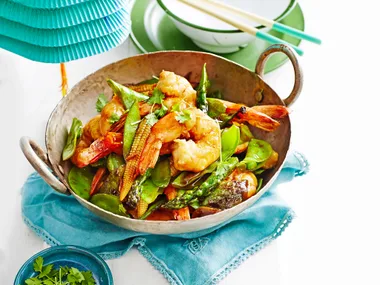 Prawns with snow peas and baby corn