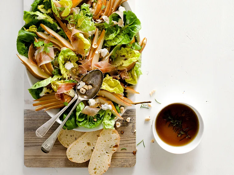 Pear, honey, hazelnut and prosciutto salad