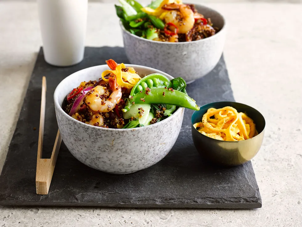 Stir-fry prawn quinoa