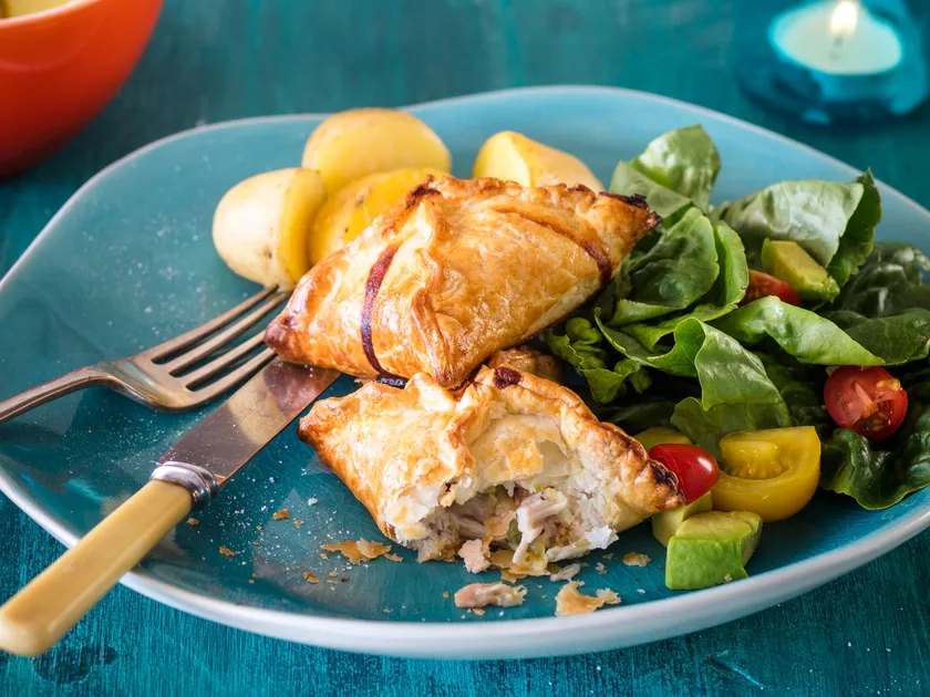 Chicken puff pies