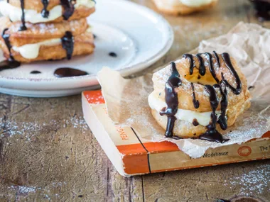 Faux cronuts with chocolate glaze