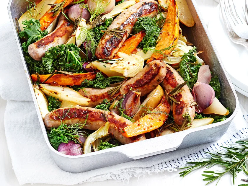 Roast pork sausages with pears and fennel