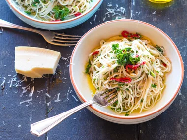 Lemon and walnut pasta
