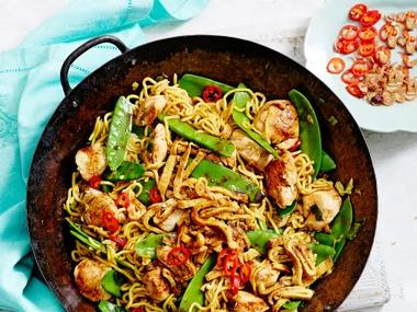 Bali-style chicken bakmie goreng