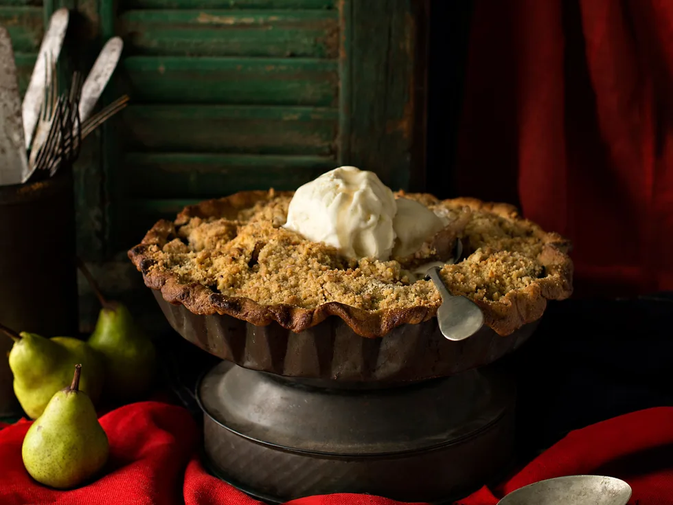 Pear and nut crumb cowboy pie