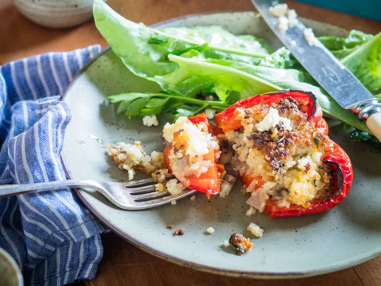 Bulghur wheat-stuffed capsicums