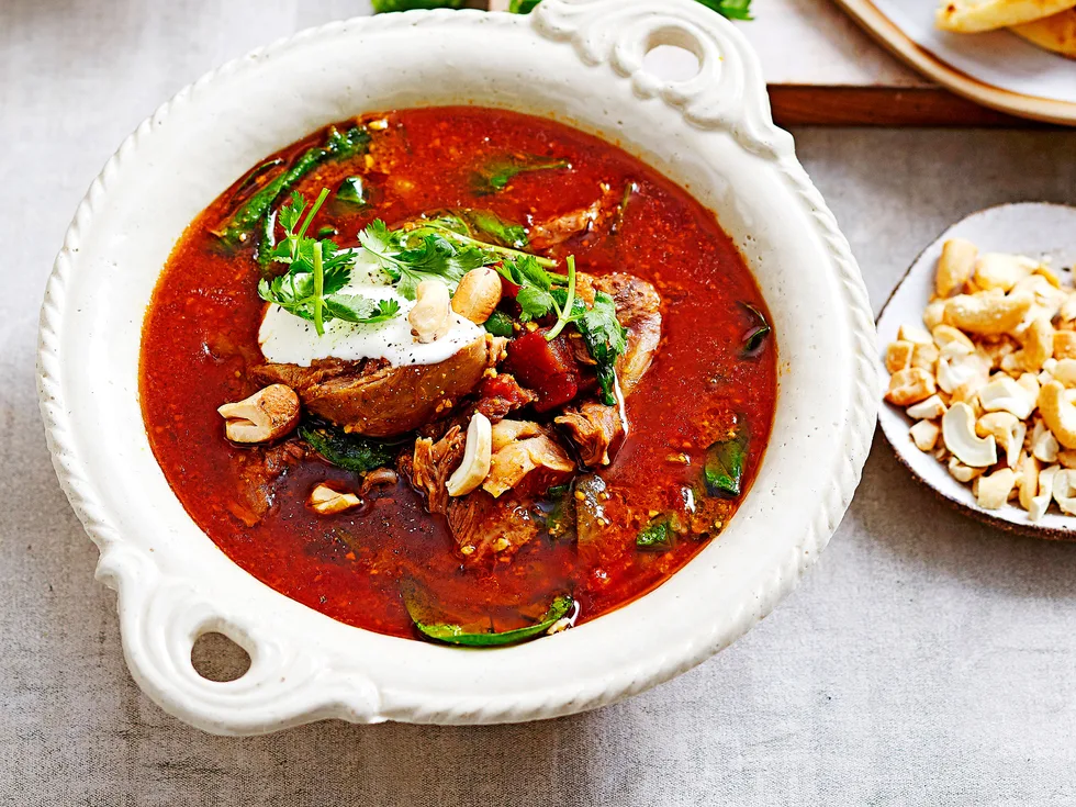 Lamb shank and spinach korma soup