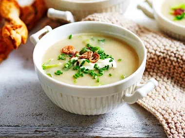 Onion soup with gruyère twists