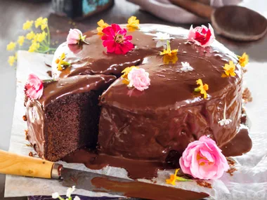 Easy chocolate and yoghurt cake