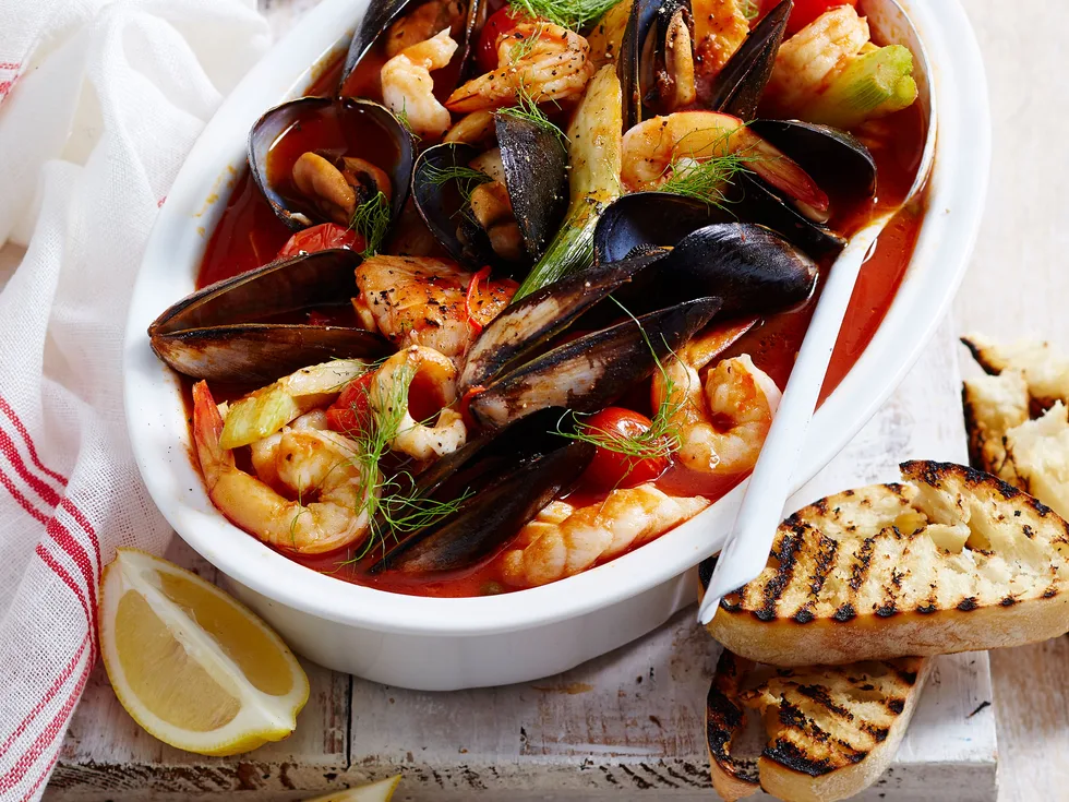 Italian-style fish stew with fennel and lemon