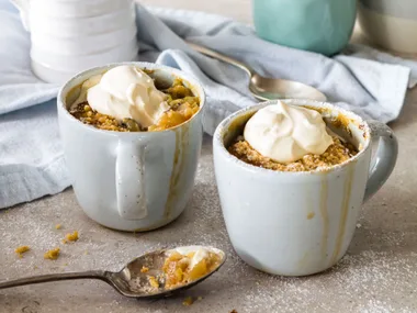 Kiwifruit ginger and apple crumble