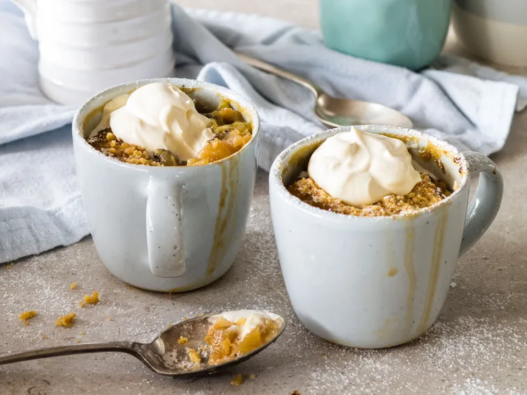 Kiwifruit ginger and apple crumble