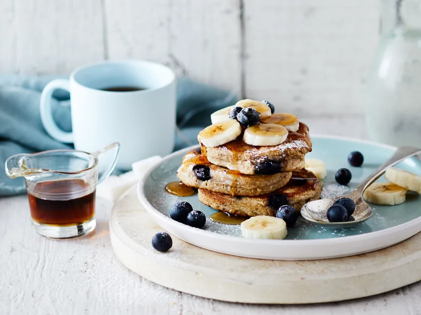 Flourless banana and blueberry pancakes