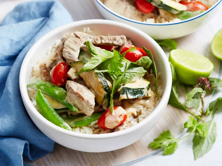 Green beef curry