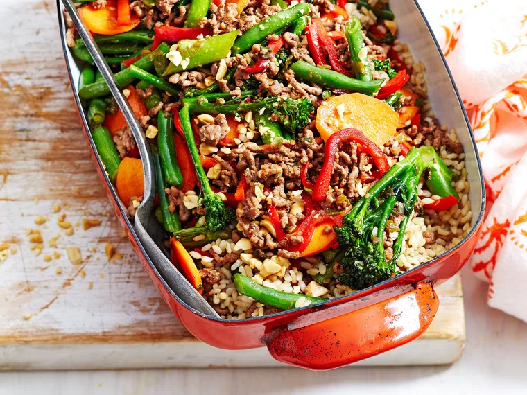 Chilli mince with beans and rice