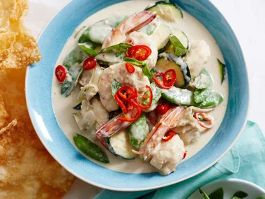 Thai-style green curry with prawn and courgette