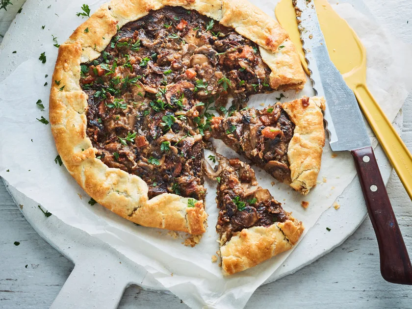 Balsamic mushroom tart with quick pastry