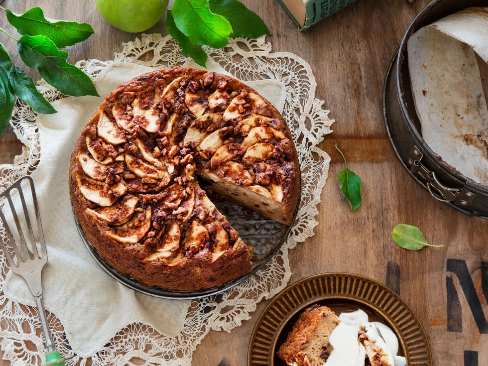 Baba Zorka’s apple cake