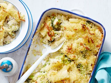 Leek and broccoli tuna pasta bake