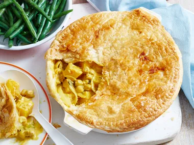 Half-jar curry paste, chickpea and pumpkin pie