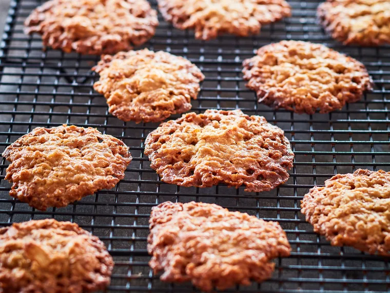 Almond crisps
