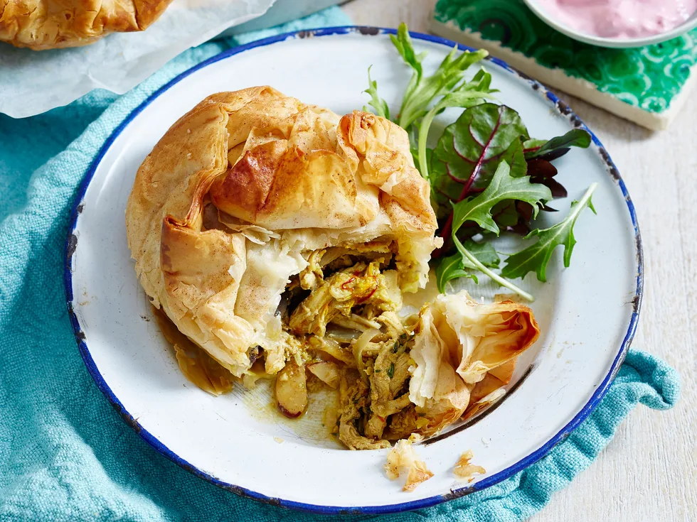 Easy individual Moroccan chicken bastilla pies
