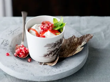 Ice cream topper