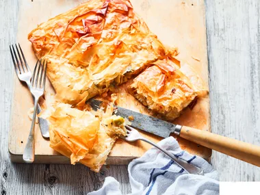 Green olive and artichoke pie