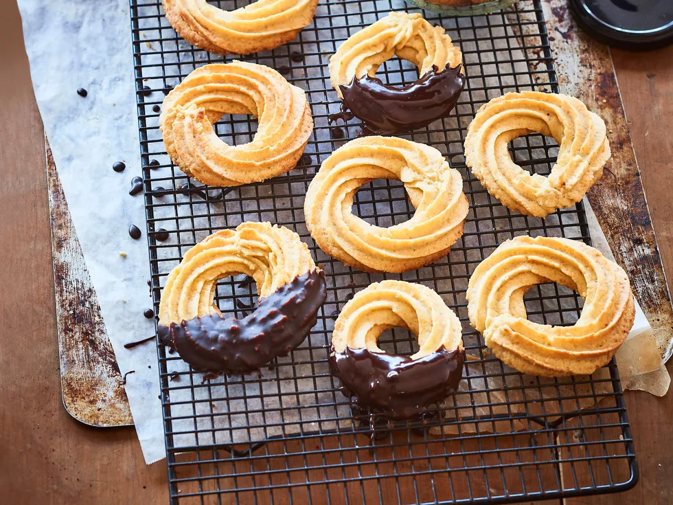 Chocolate dipped Italian butter biscuit wreaths
