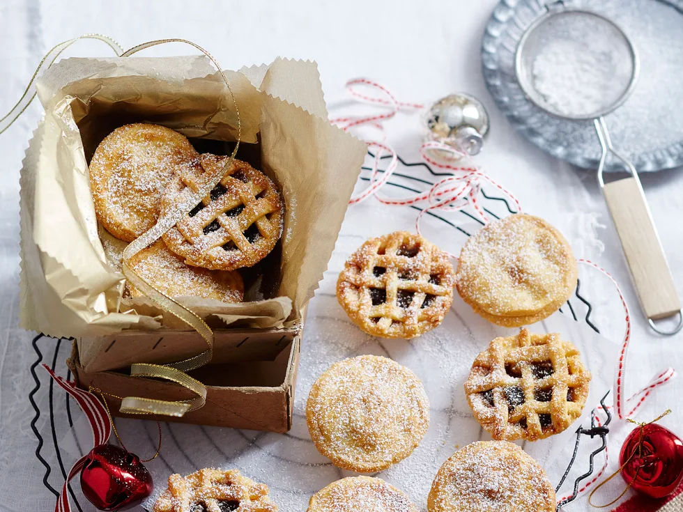 Homemade fruit mince pies with almonds