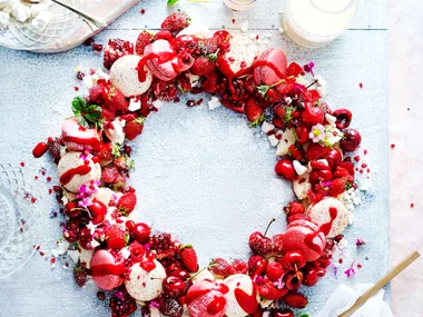 Christmas eton mess wreath