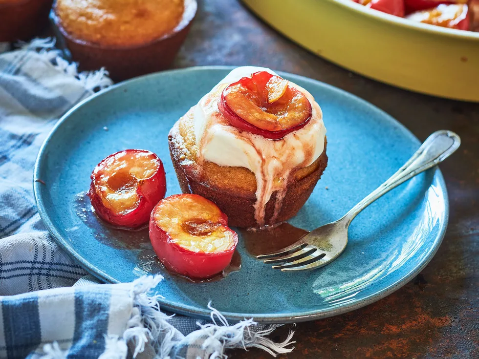 Little cardamom cakes with honey baked plums