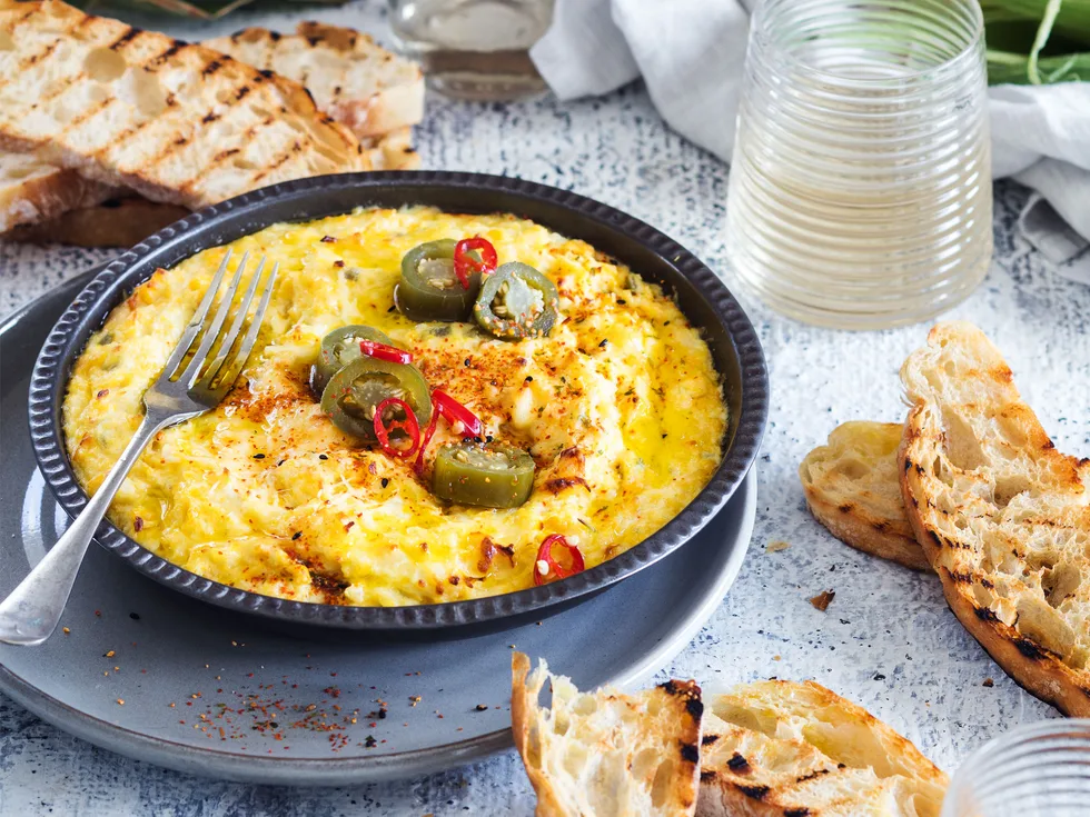 Creamy sweetcorn and jalapeno dip