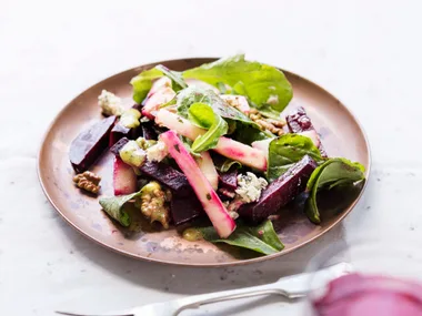 Beetroot, rocket and apple salad with walnut cider dressing